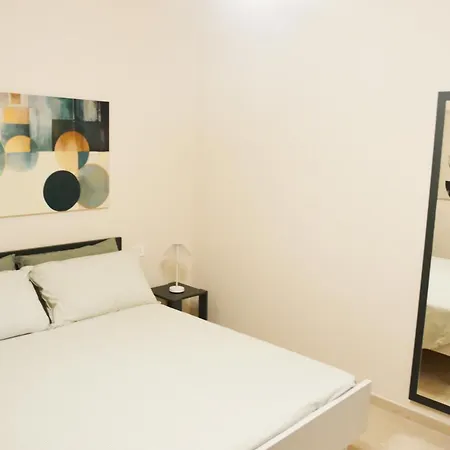 Domus Miniato 招待所 3*